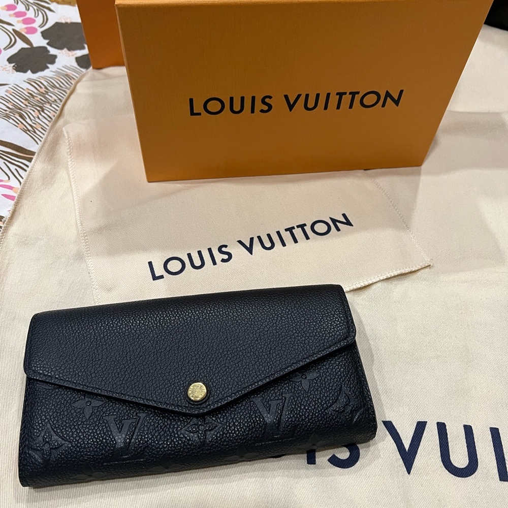 Louis Vuitton Sarah Wallet